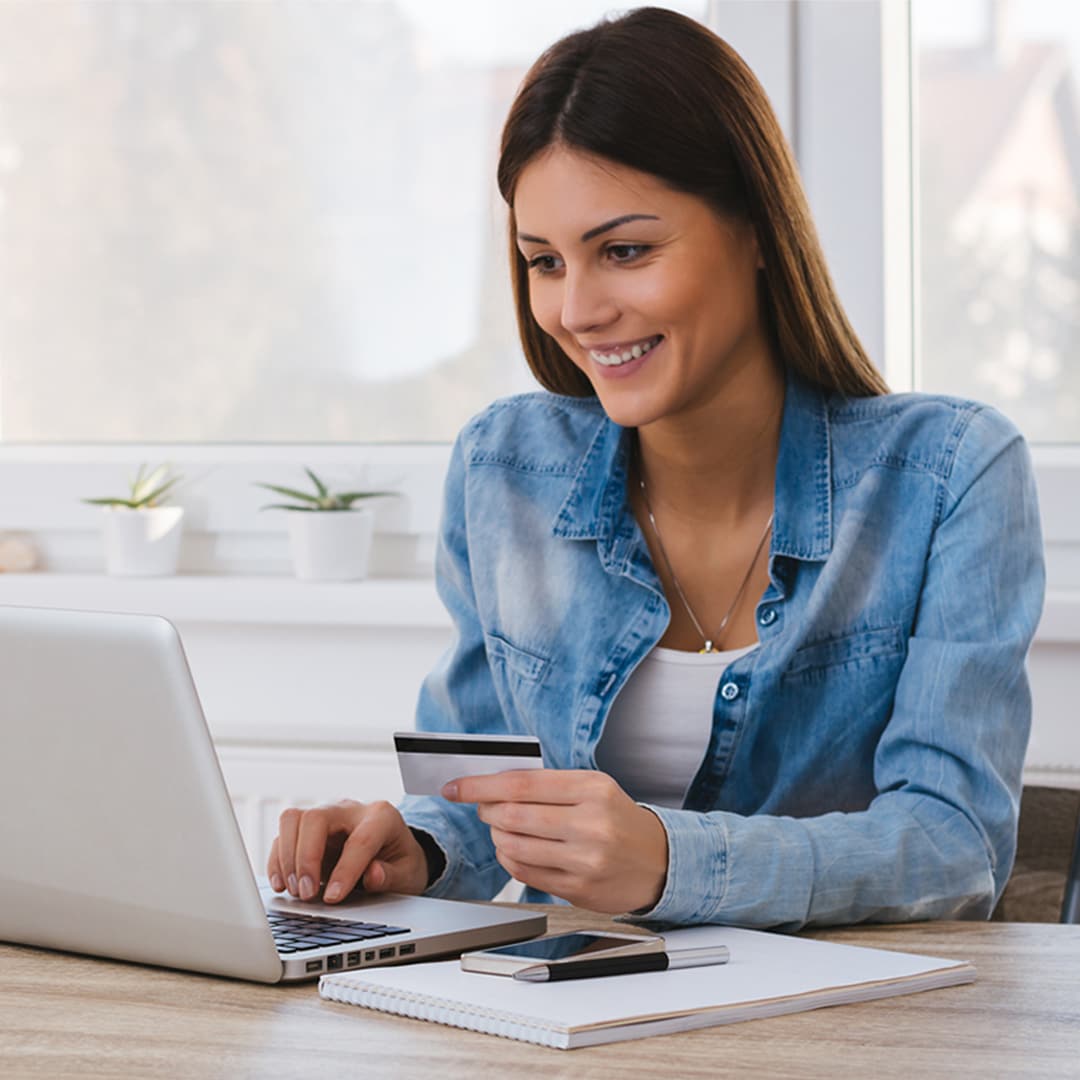 Myths_about_buying_contacts_online_row_1