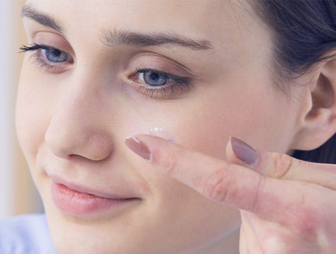 Flushing_contact_lenses_row_1